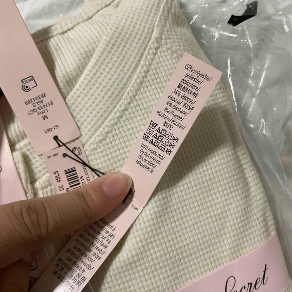 Victoria's Secret Cream Waffle Knit Jogger Set - Picture 3 of 4